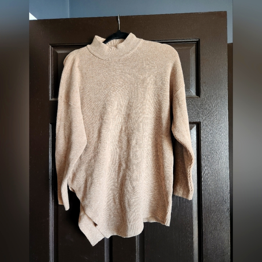 Women's sweater